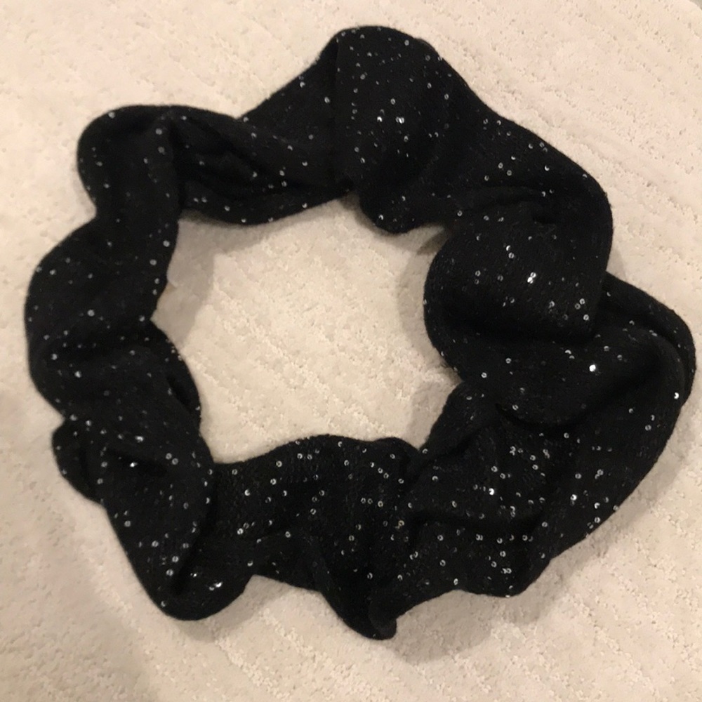 Calvin Klein sequin scarf 🧣